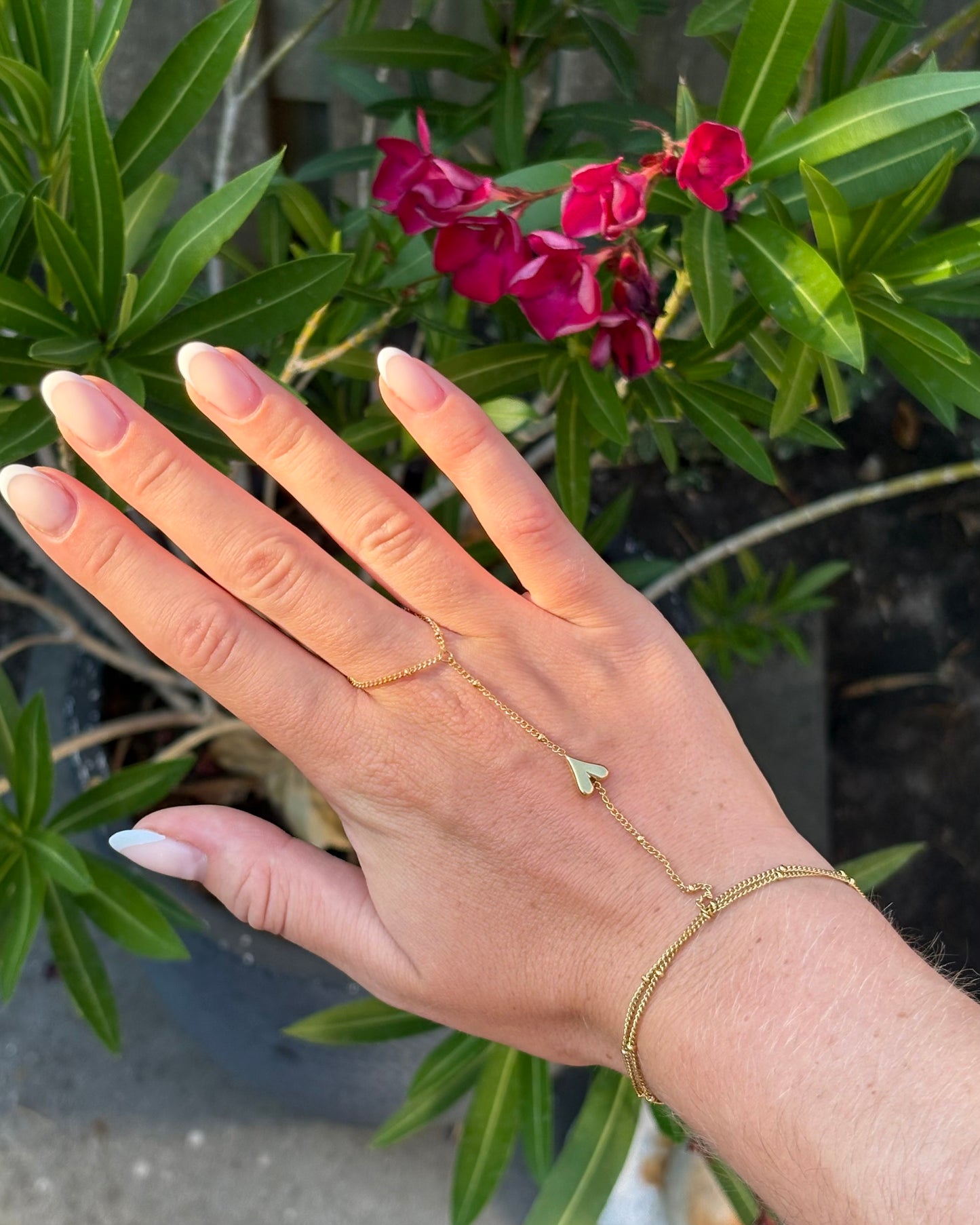 hand-chain Puck LaLunaTheLabel 7379 Goud